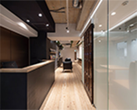 秋葉原キャンパスのエントランス