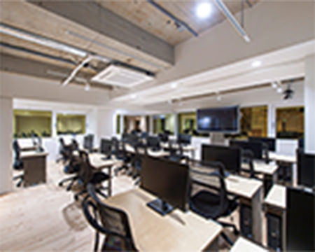 秋葉原キャンパスの11名教室、10名教室