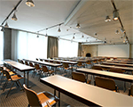 渋谷三軒茶屋キャンパスの48名教室が2部屋