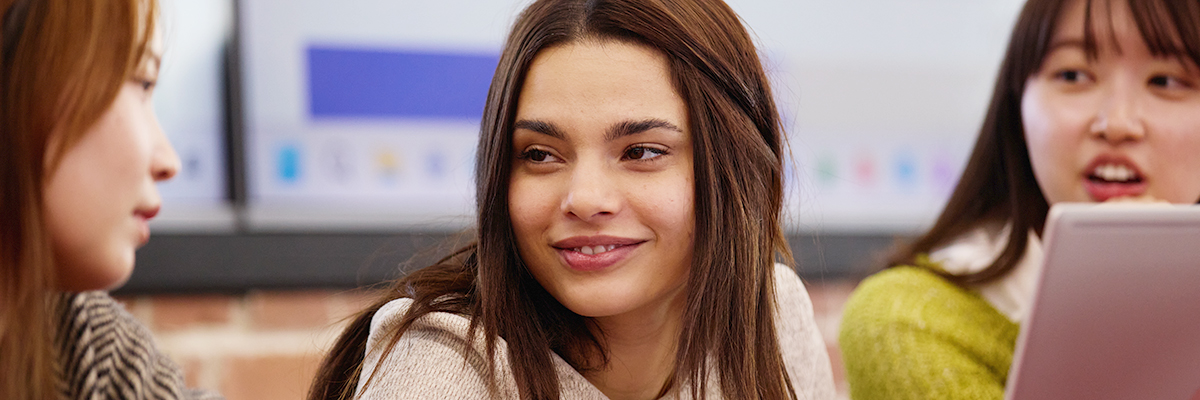 参加無料・ネイティブ講師による英語授業を実施