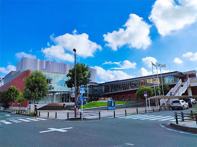 国公私立大学・短期大学・専門学校進学ガイダンス豊橋｜英国国立エセックス大学公認国際教育提携校 SAK University東京イノベーションキャンパス -コンピュータサイエンス×AIエンジニアリング専攻学科-